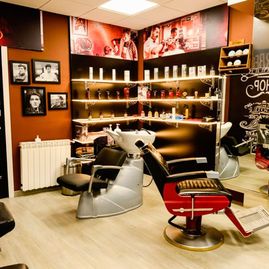 Sofia Peluqueros - Barber Shop lavabo de cabeza y silla de barbaría 