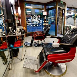 Sofia Peluqueros - Barber Shop dos sillas para barbaría 