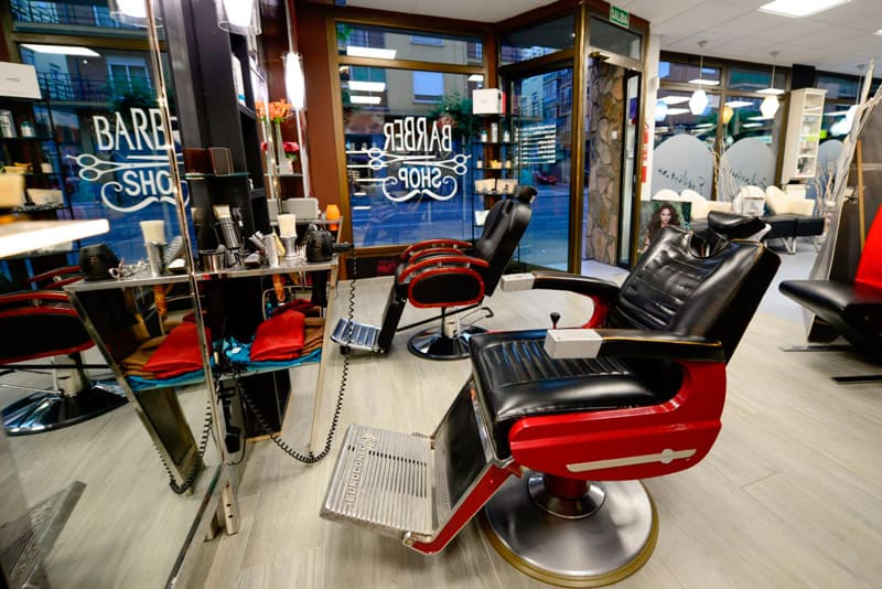 Sofia Peluqueros - Barber Shop dos sillas para barbaría 
