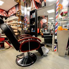 Sofia Peluqueros - Barber Shop las dos sillas para la barbería 