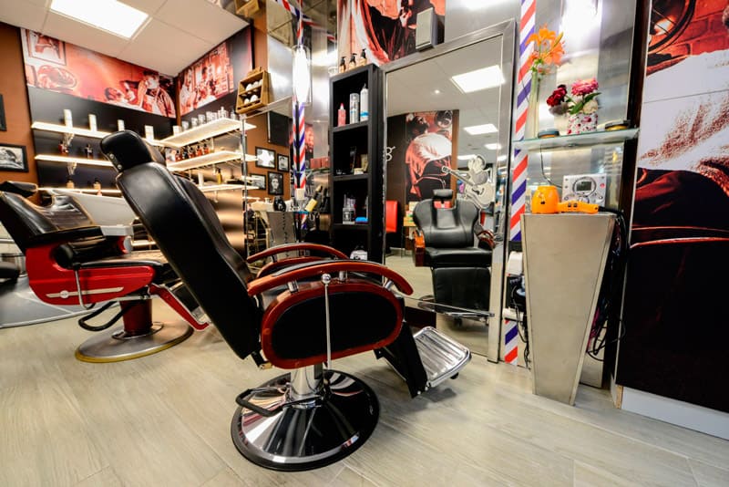 Sofia Peluqueros - Barber Shop las dos sillas para la barbería 